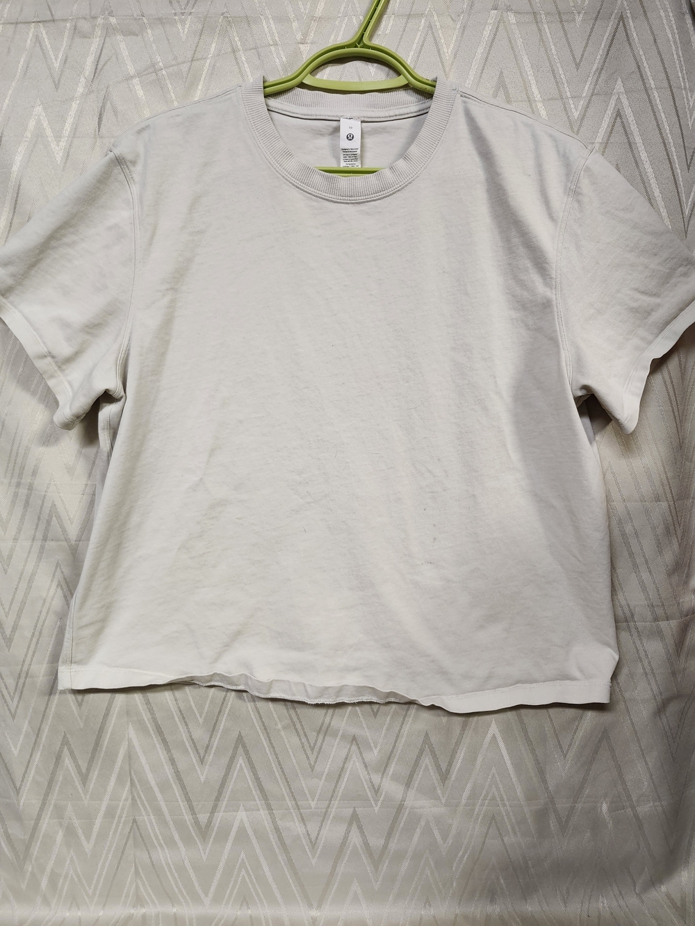 Lululemon Women's White Short-Sleeve Crewneck Tee Baggy Fit